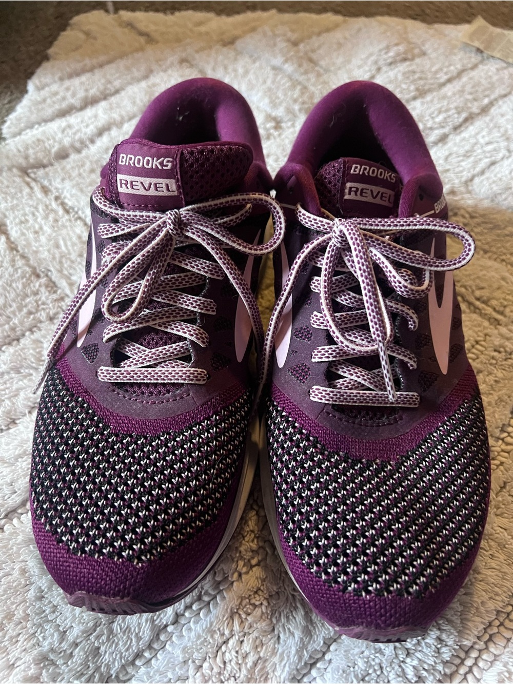 Brooks original Revel 1 Women's Plum and Light Pink Running Shoes - gently used